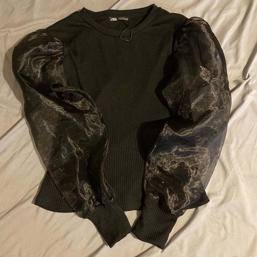 ZARA MESH PUFF SLEEVE RIBBED BLACK TOP